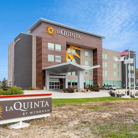 La Quinta Inn & Suites By Wyndham Shorewood Zewnętrze zdjęcie