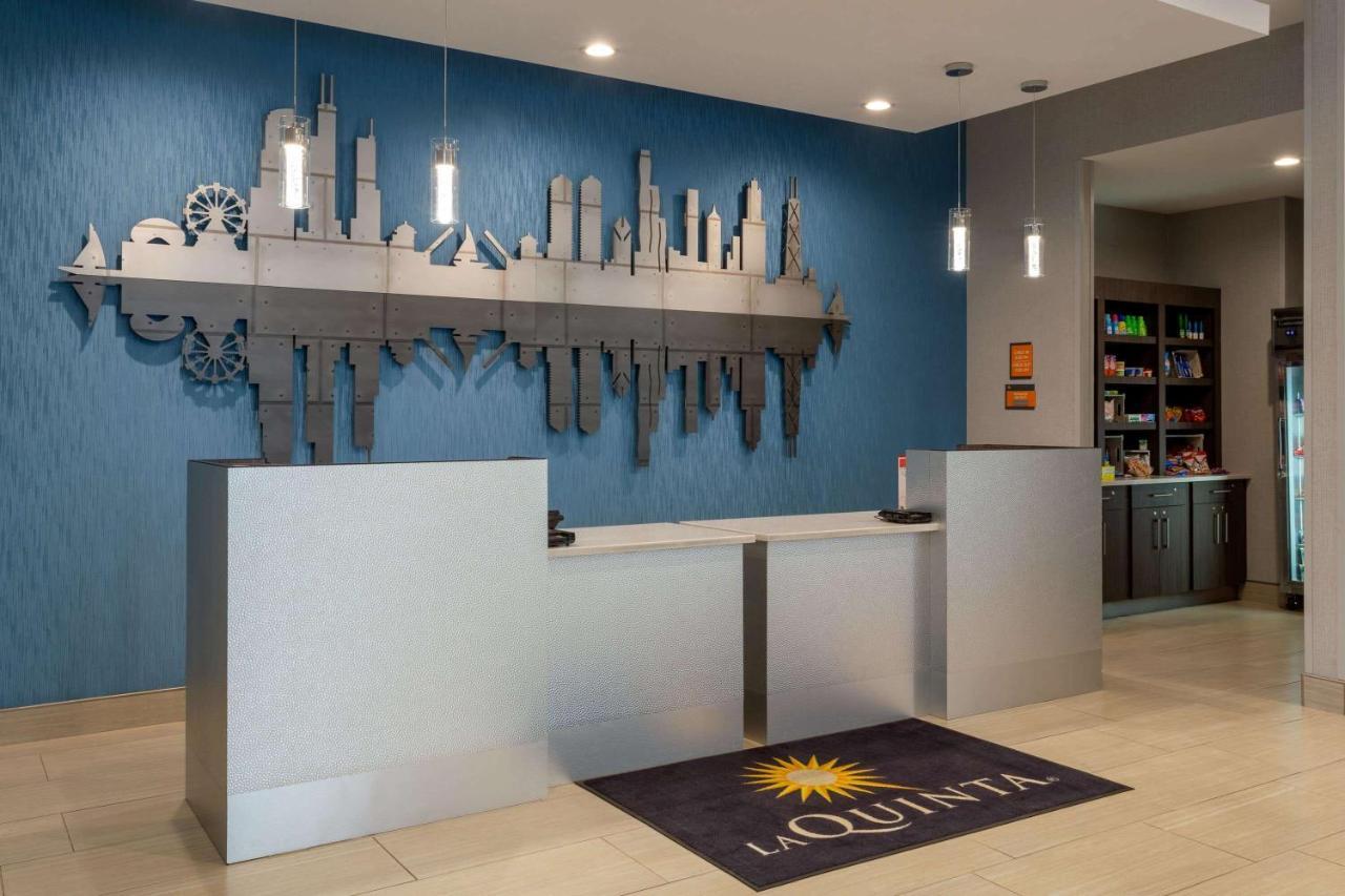 La Quinta Inn & Suites By Wyndham Shorewood Zewnętrze zdjęcie