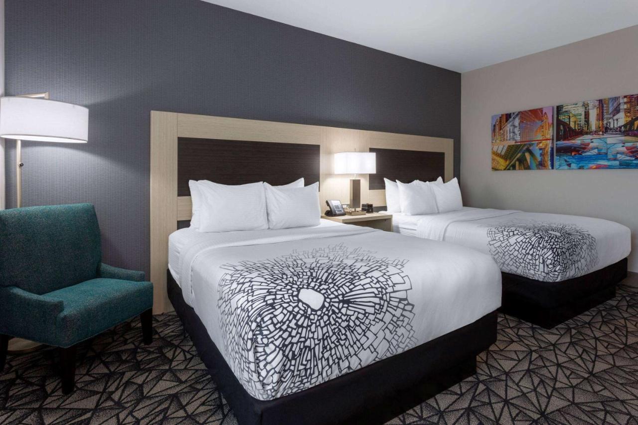 La Quinta Inn & Suites By Wyndham Shorewood Zewnętrze zdjęcie